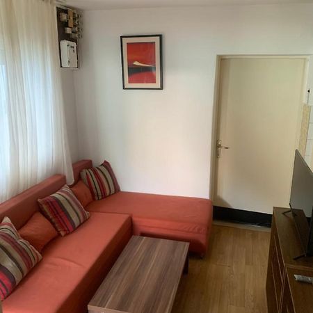 Cheerfull 2-Bedroom With Patio. Close To All Ameneties. Загреб Экстерьер фото